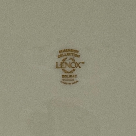 Dinner Plate Holiday by Lenox - Picture 3 of 4